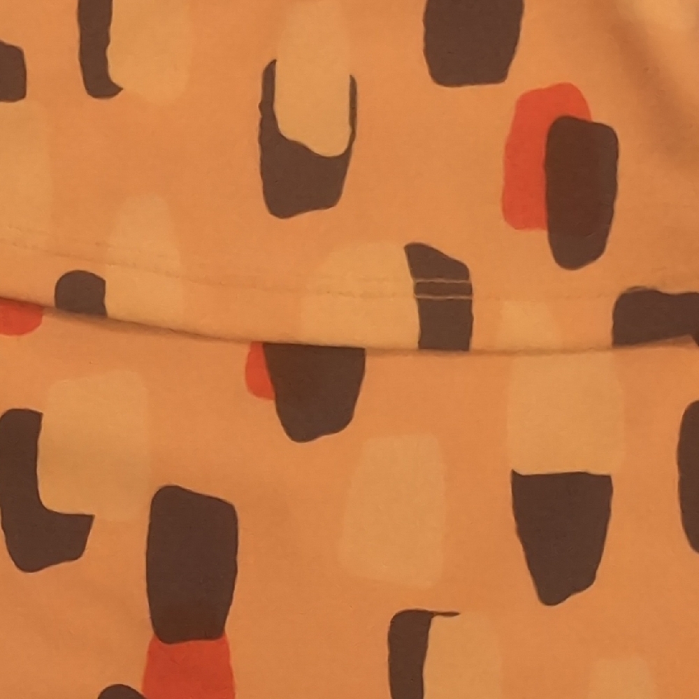 Off-Shoulder Patterned Top - Picture 4 of 5